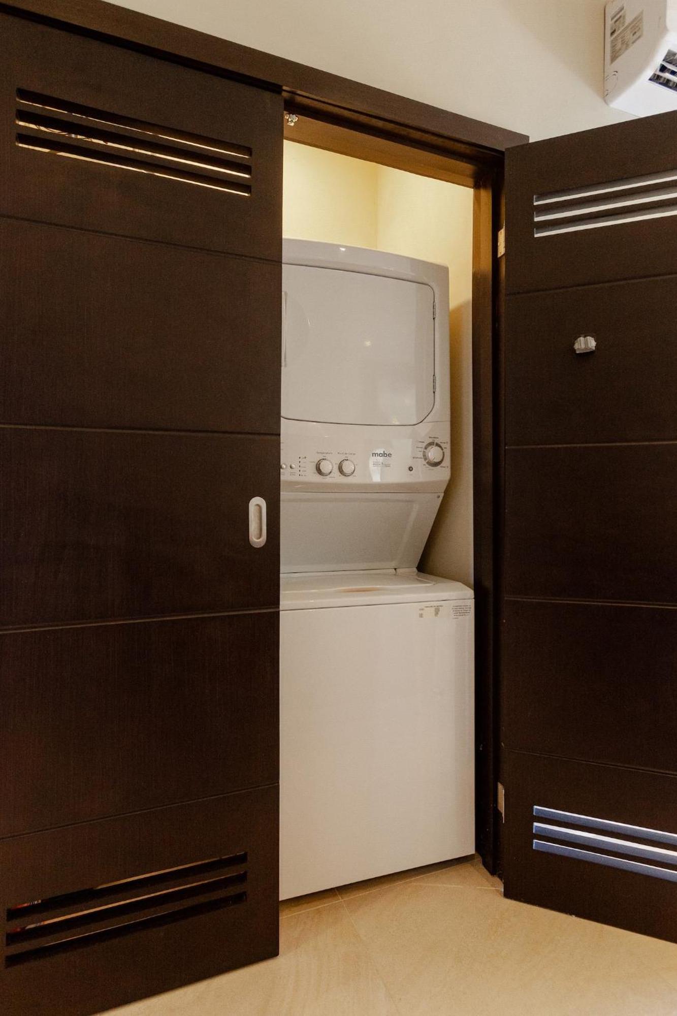 Coto8 Selvanova Gated, Wifi 200bm, King,6pools Сasa de vacaciones *