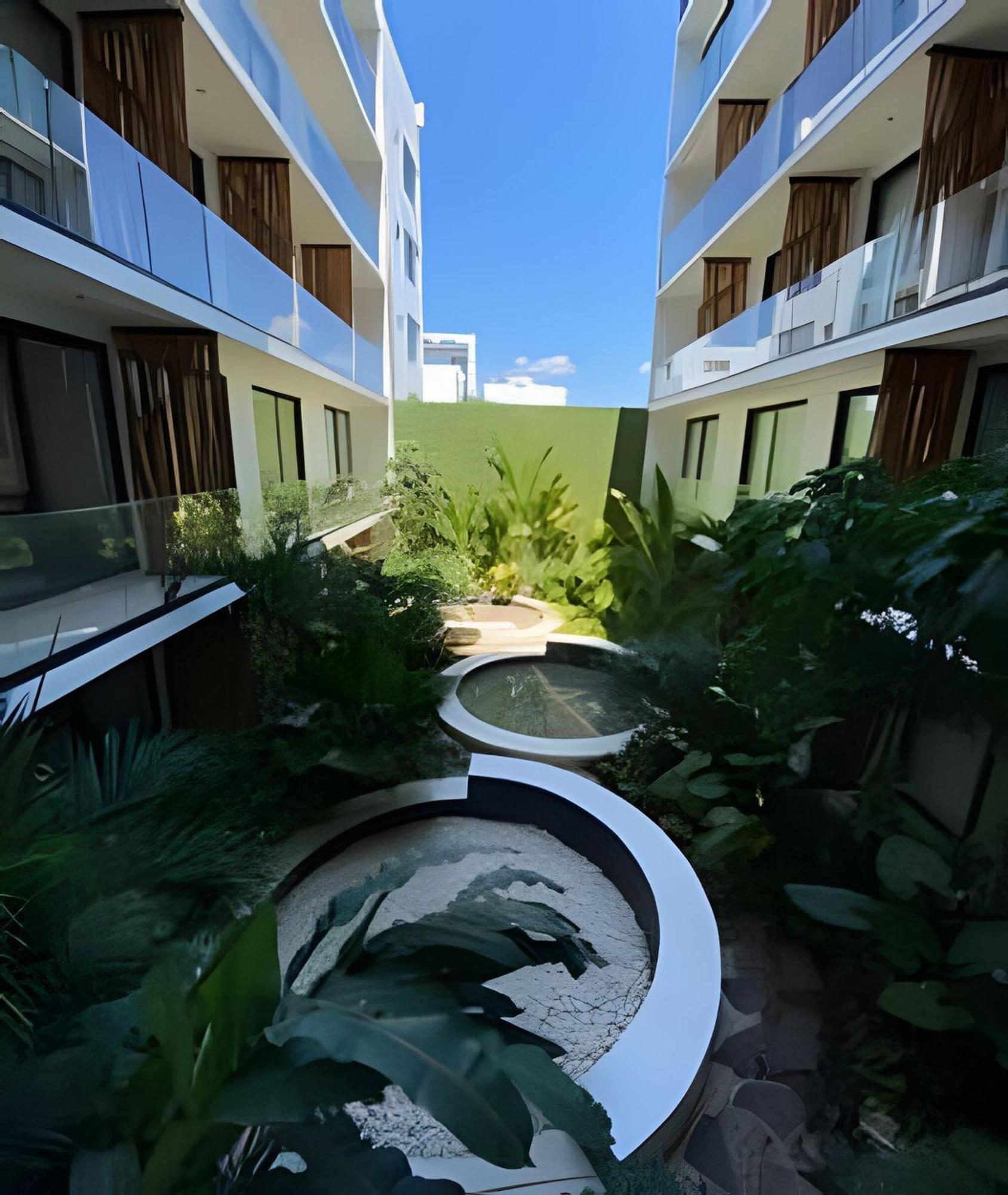 Piscina Infinita De Urban Con Vistas Al Mar Playa del Carmen