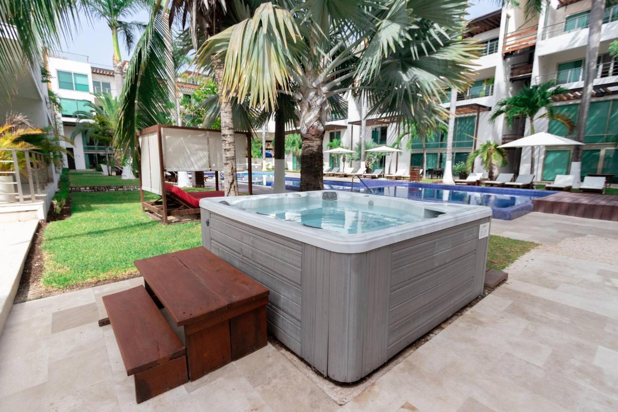 Modern 2 Bedroom Colorful And Creative - At Via 38 A13 Casa de férias Playa del Carmen