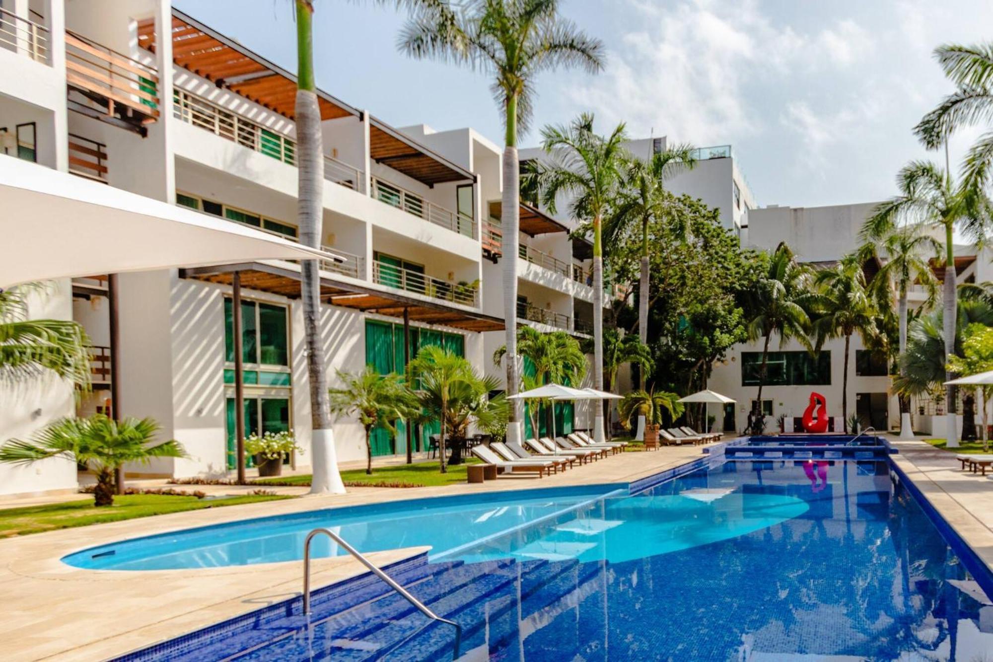 Modern 2 Bedroom Colorful And Creative - At Via 38 A13 *