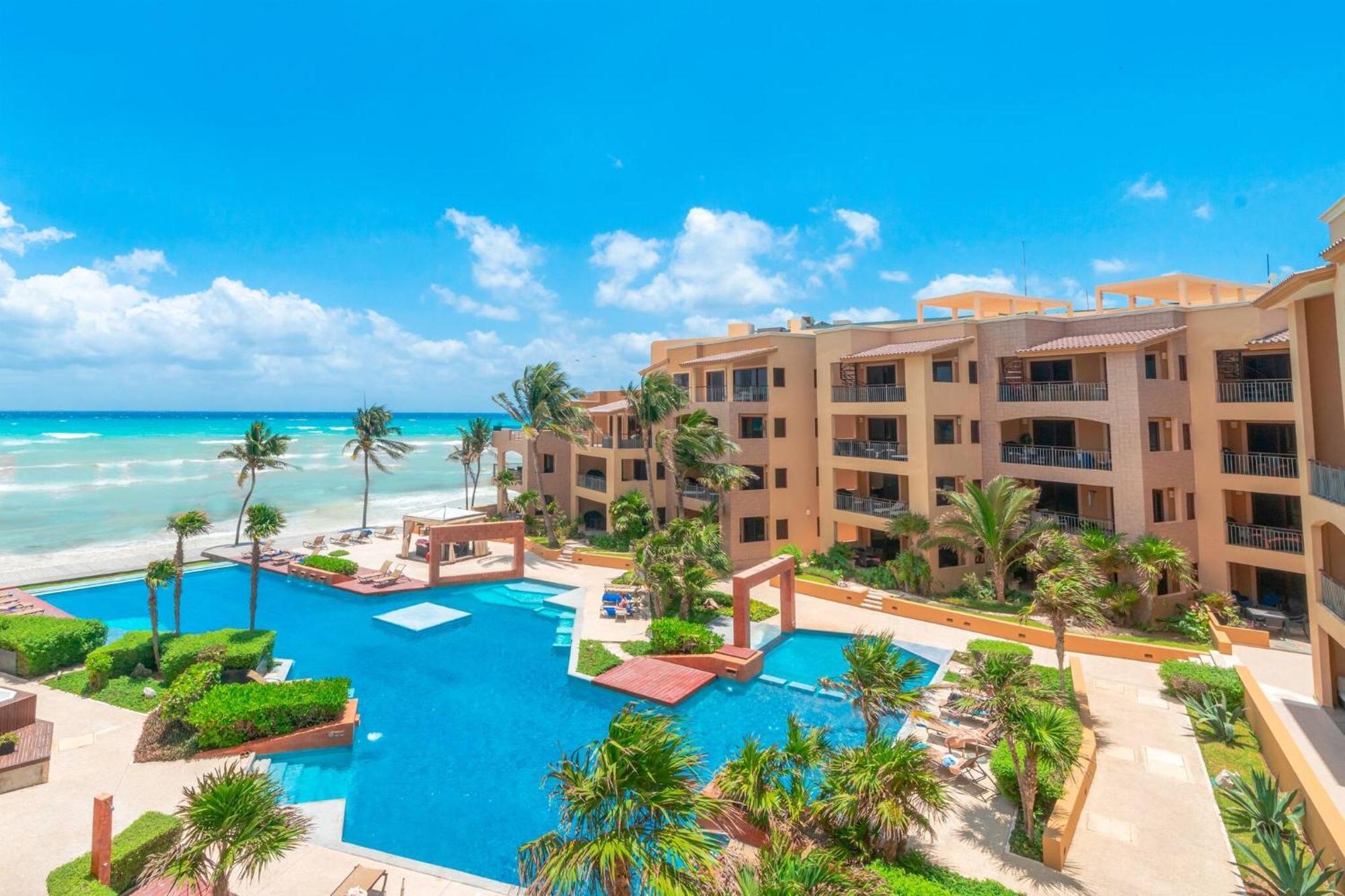 Ferienhaus Surf 301 - Luxury Oceanview Beachfront With Gym - At El Faro Playa del Carmen