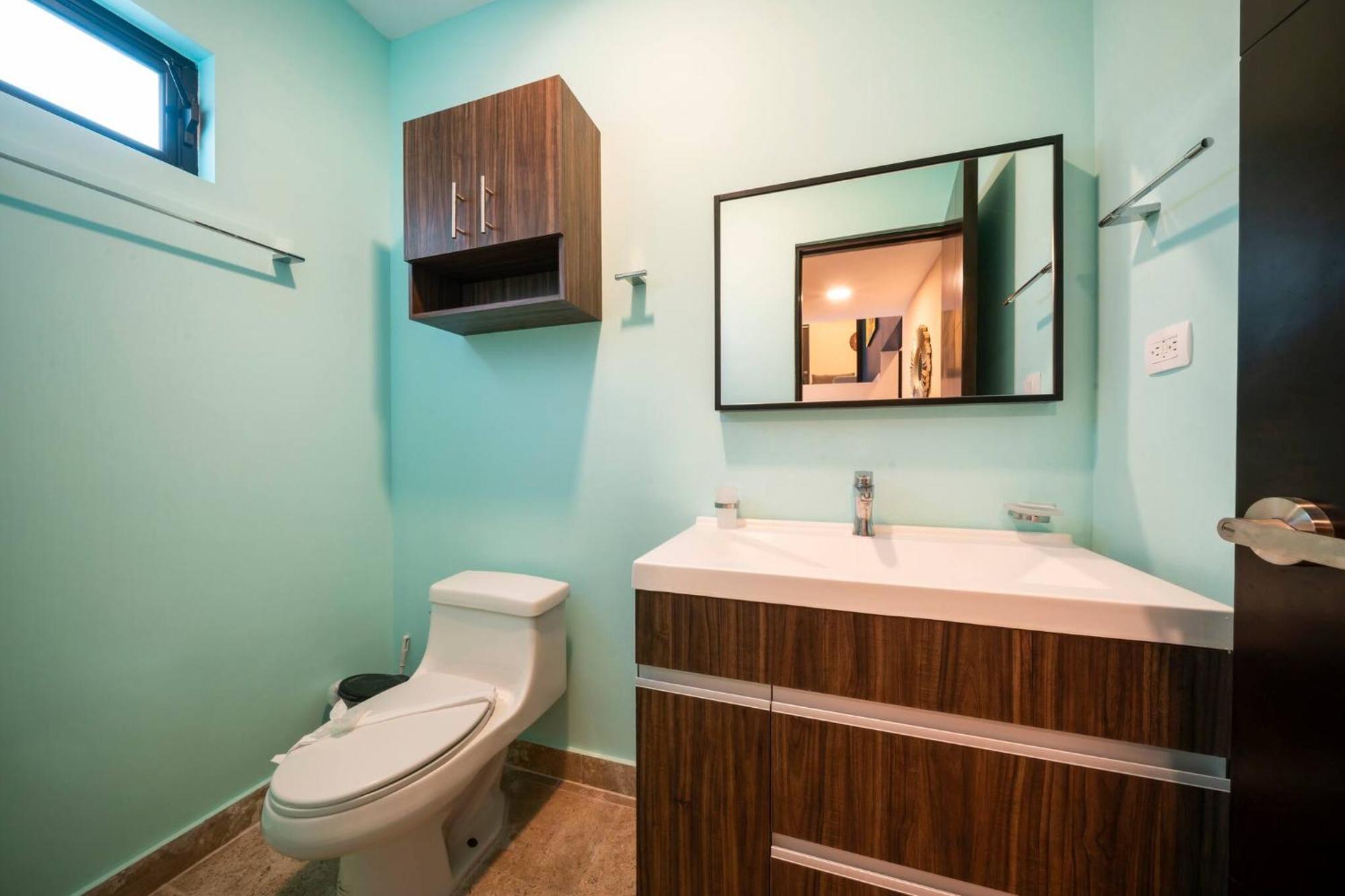 Veronica - Comfortable 2 Bedroom With Rooftop Gym And Pool *