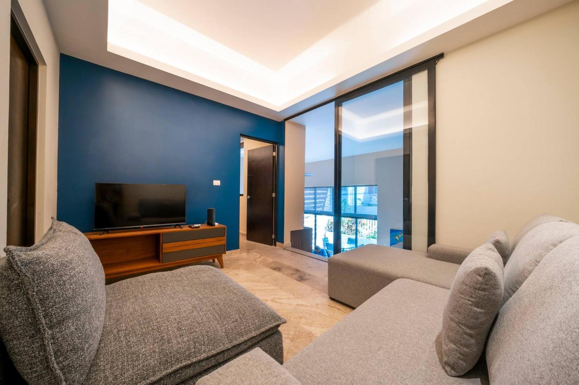 Veronica - Comfortable 2 Bedroom With Rooftop Gym And Pool Apartment Playa del Carmen