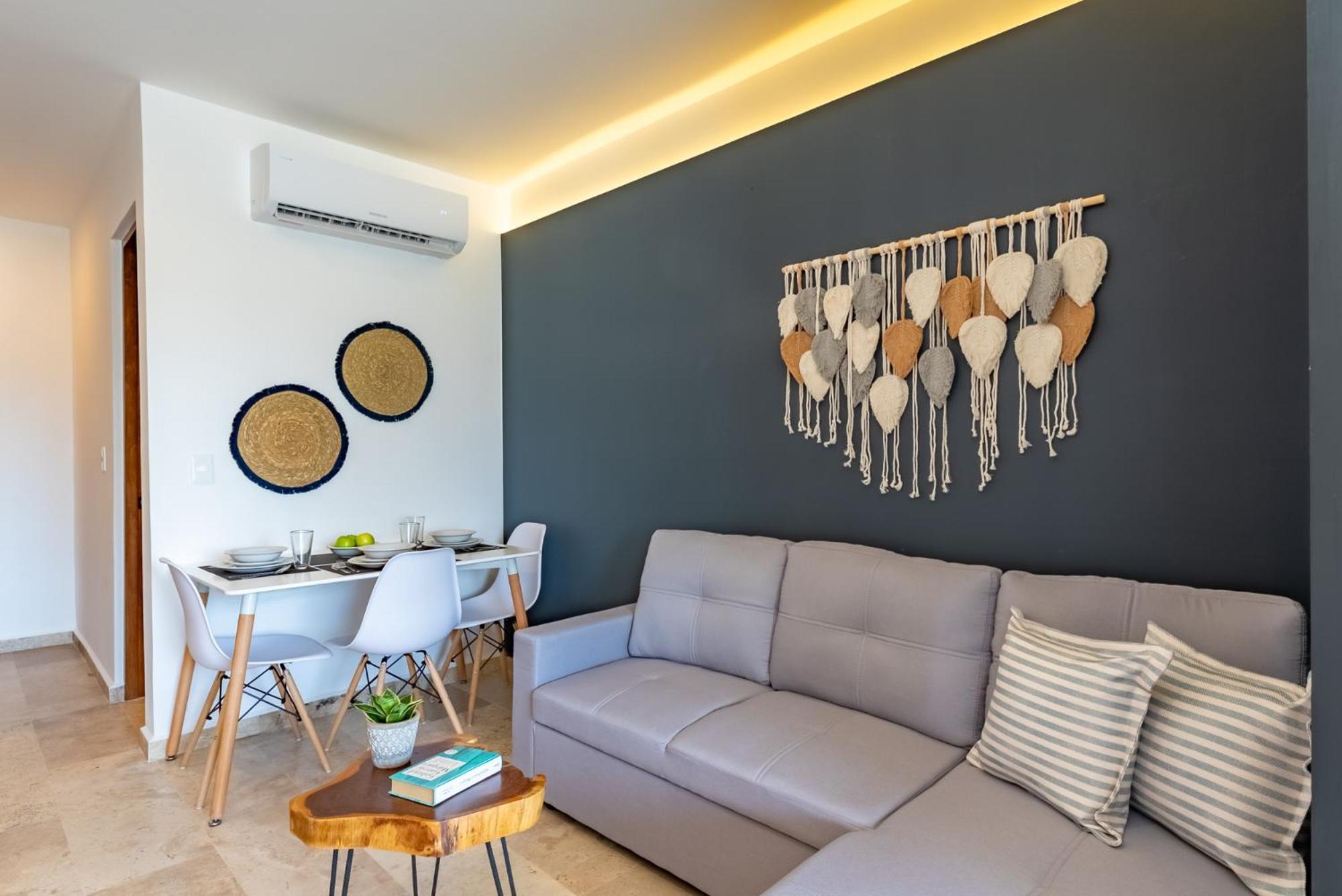 Apartment Beachside Breeze Near 5th & 38 *