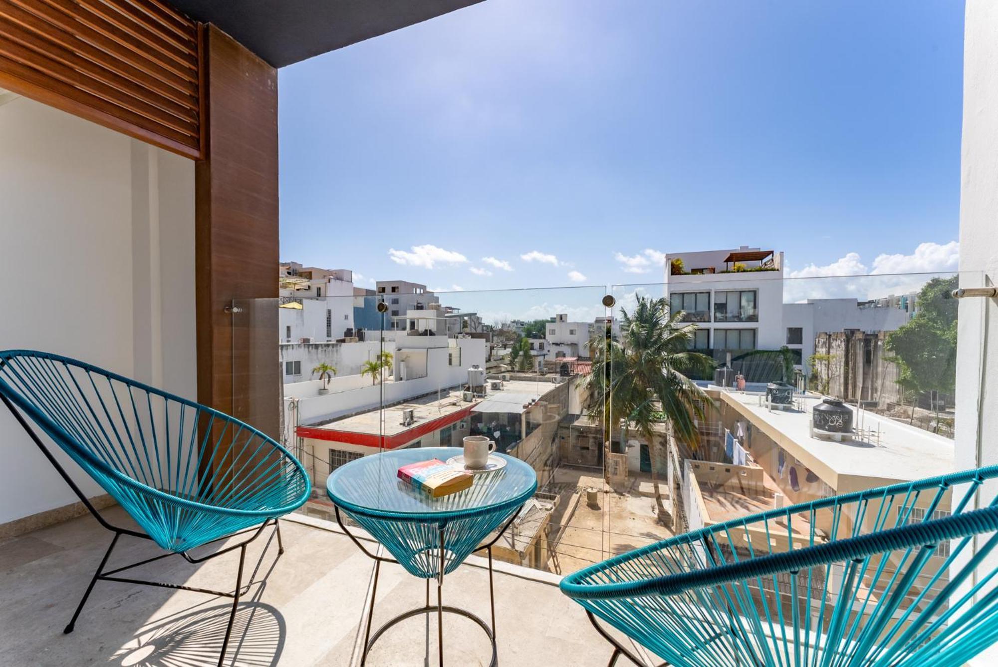 Beachside Breeze Near 5th & 38 * Playa del Carmen