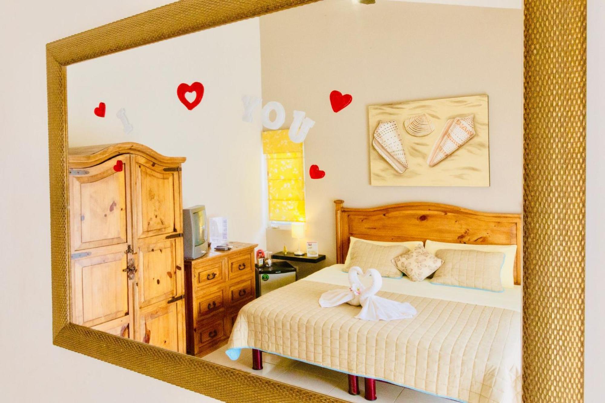 Guest house Deluxe Jacuzzi Balcony With Swimming Pool Air Conditioning And Parking Playa del Carmen