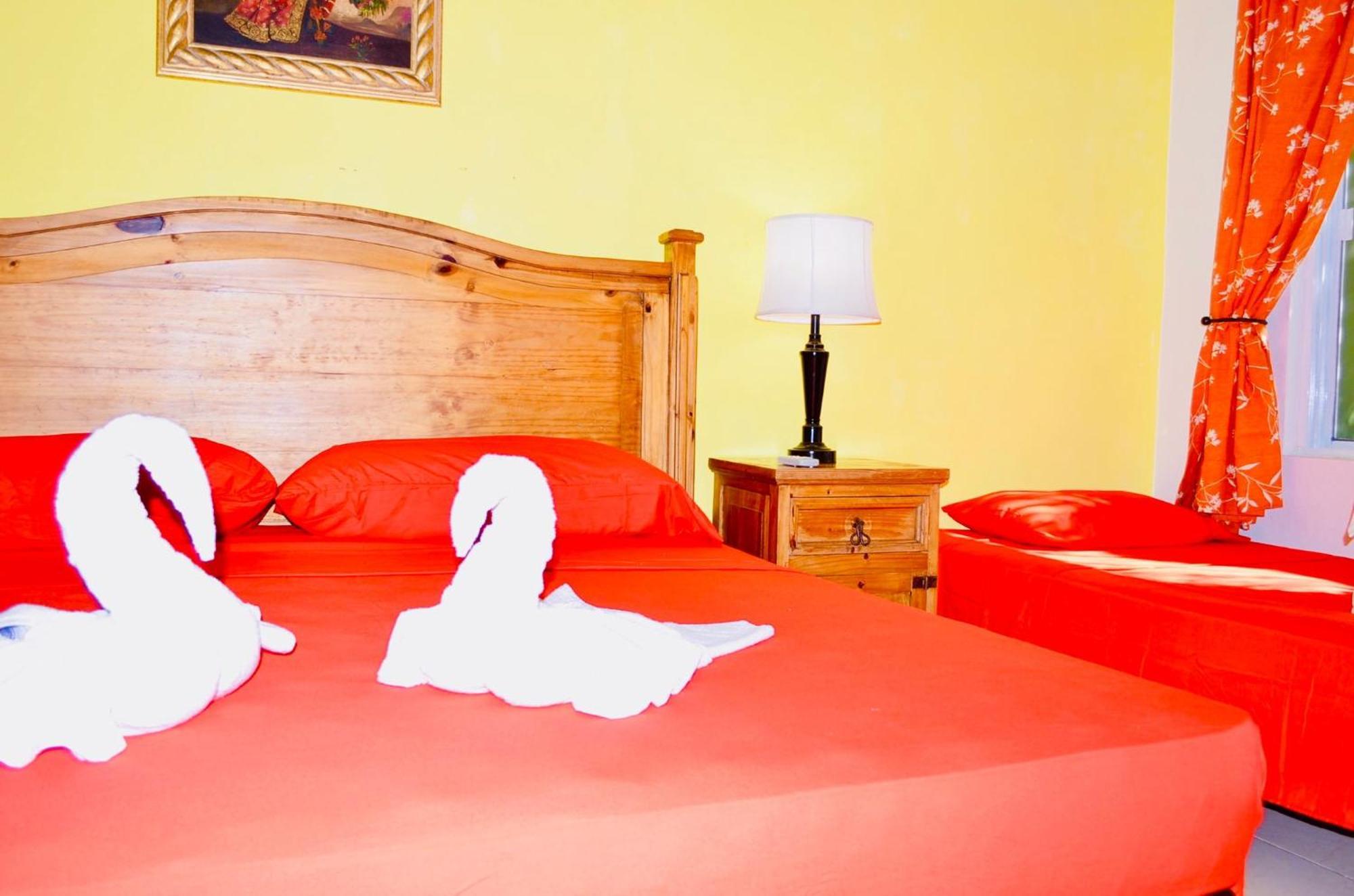 Gasthof Executive Comfort With Swimming Pool Air Conditioning And Parking