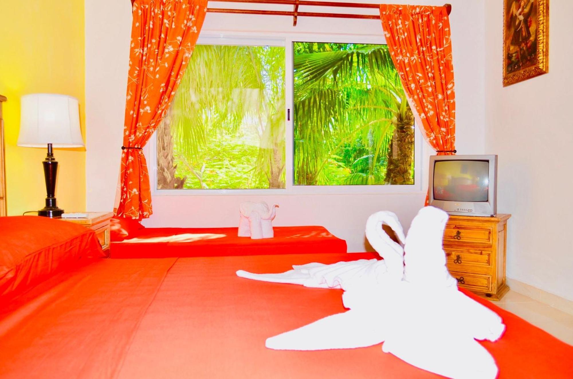 Executive Comfort With Swimming Pool Air Conditioning And Parking Gasthof