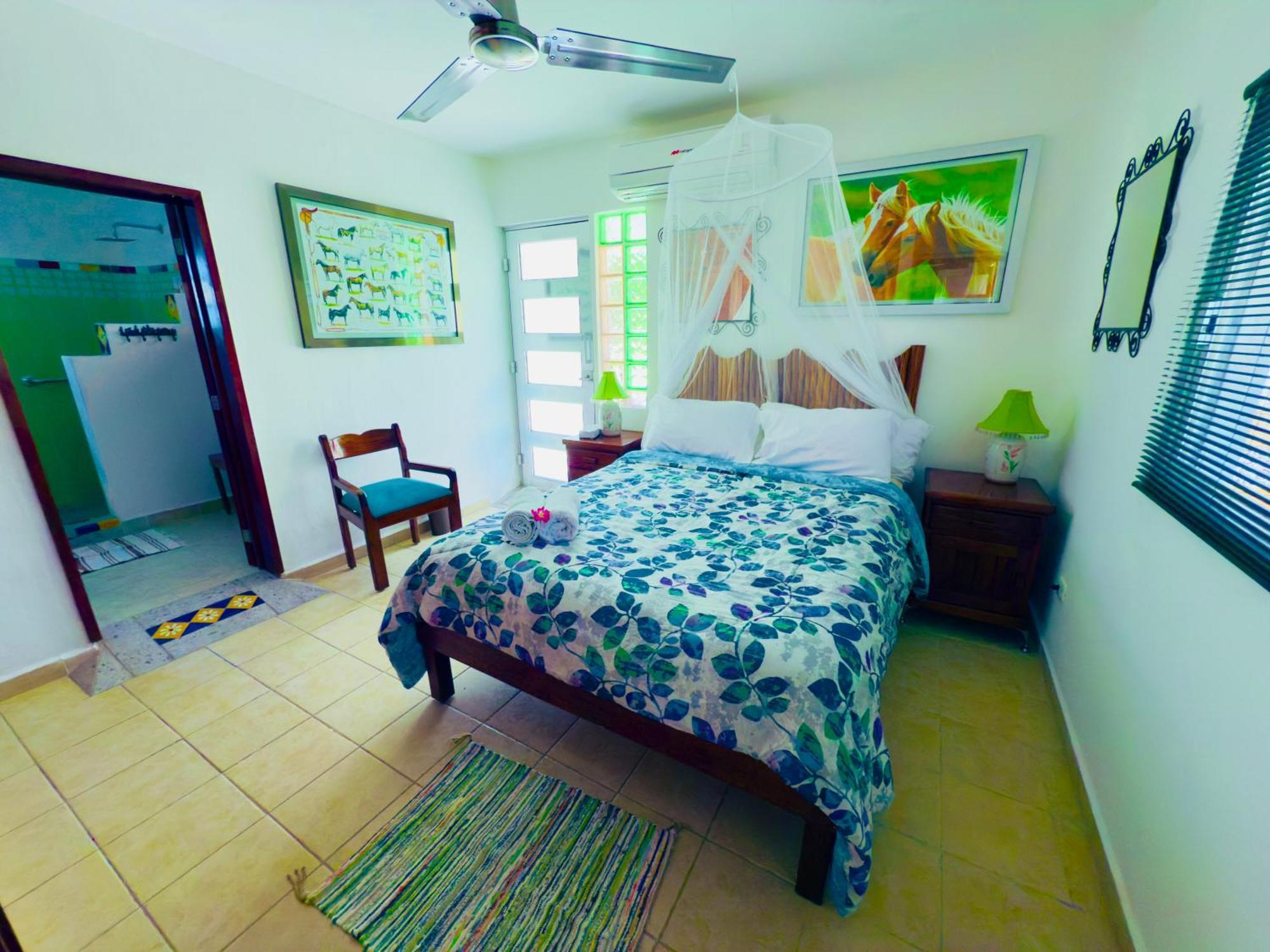 Urbaneden 'another Day In Paradise' * Playa del Carmen