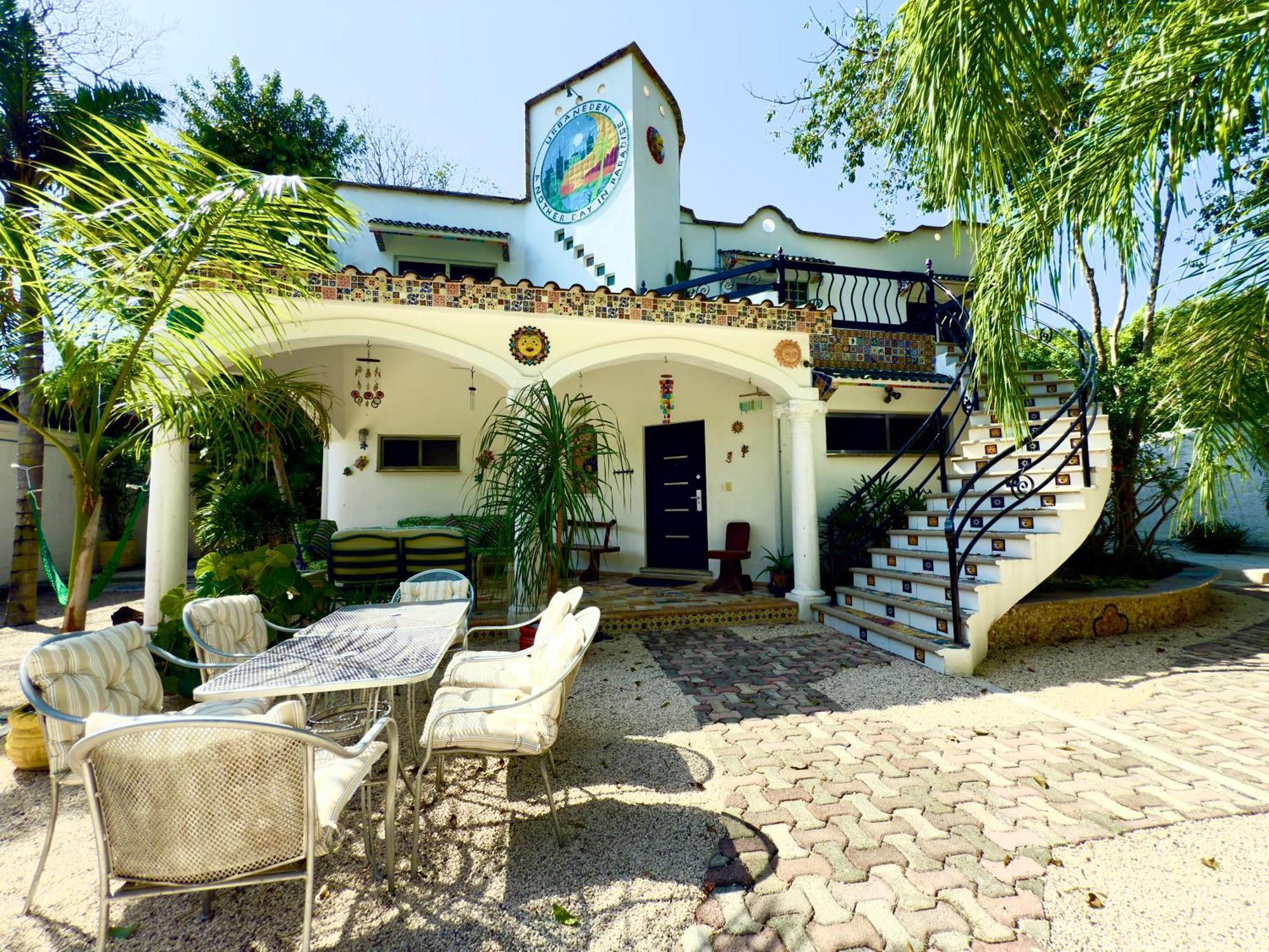 Villa Urbaneden 'another Day In Paradise'