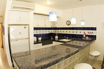 Xaman Ha Aparthotel 3*