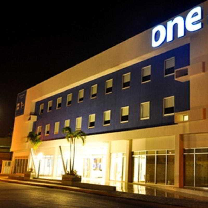 Khách sạn One