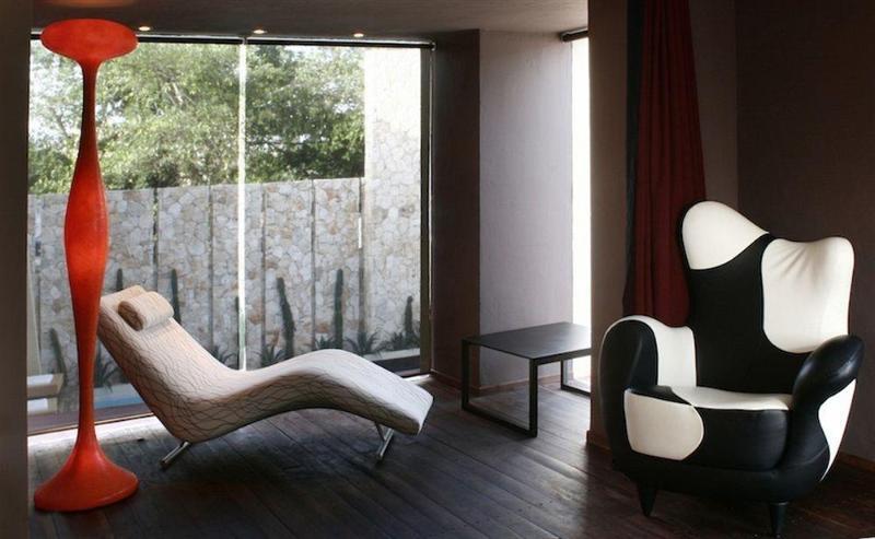 Mosquito Khách sạn 4*
