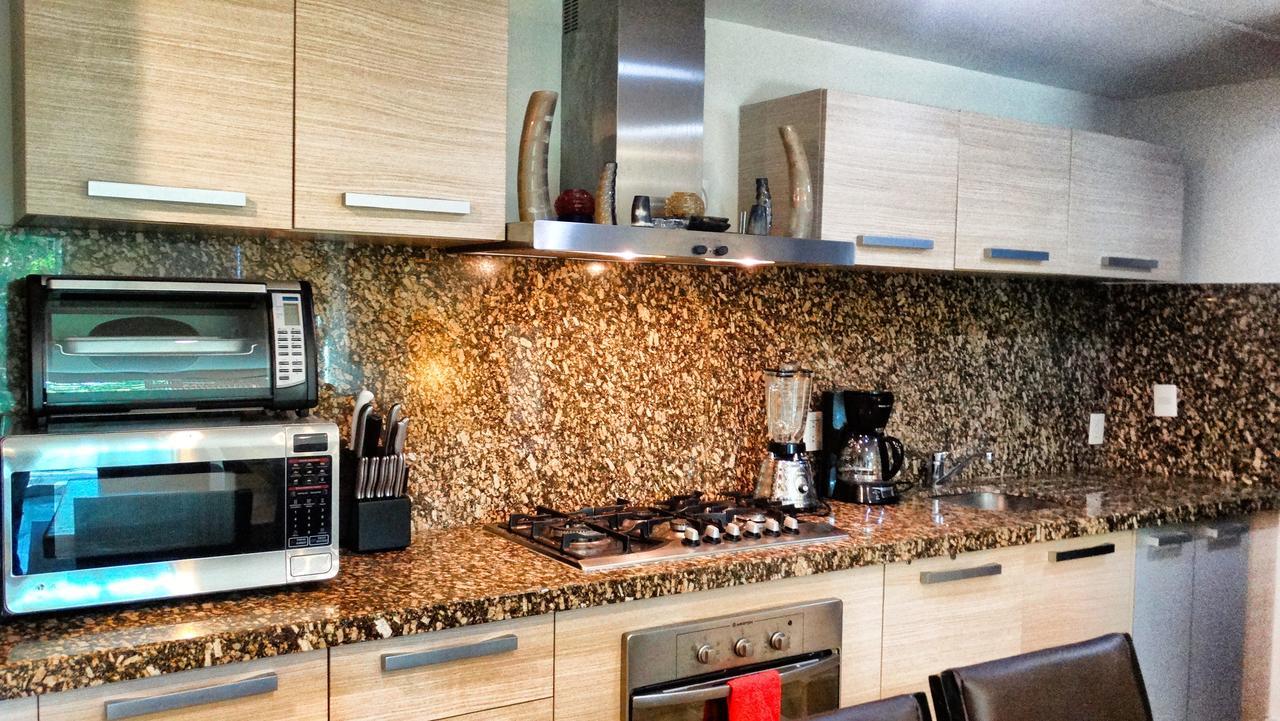 Luxurious & In Playa Steps From The * Playa del Carmen