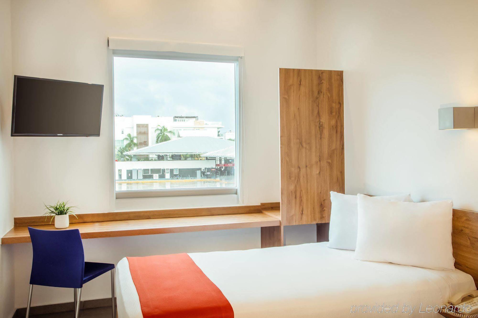 Khách sạn One 3*