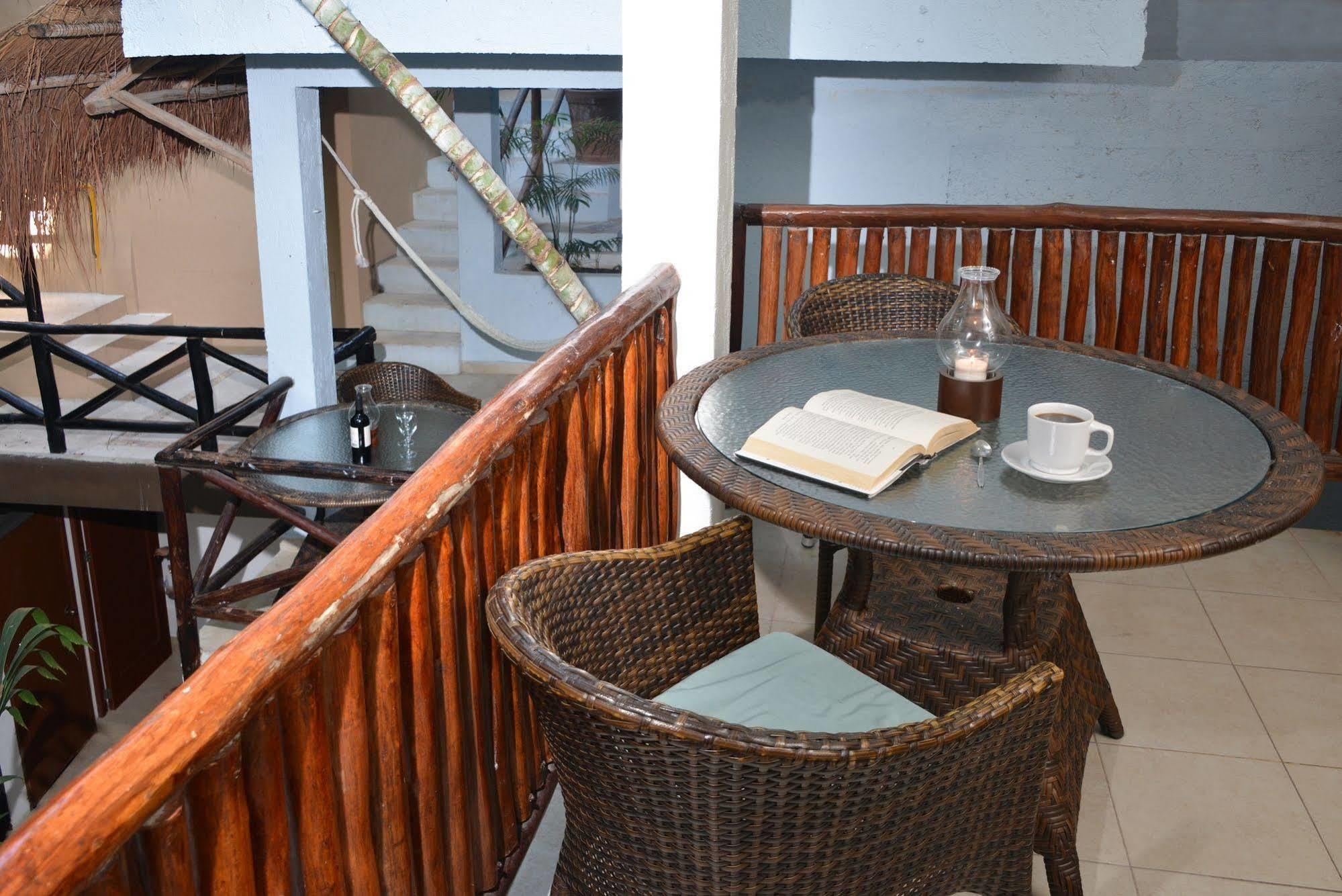 Club Yebo Hotel