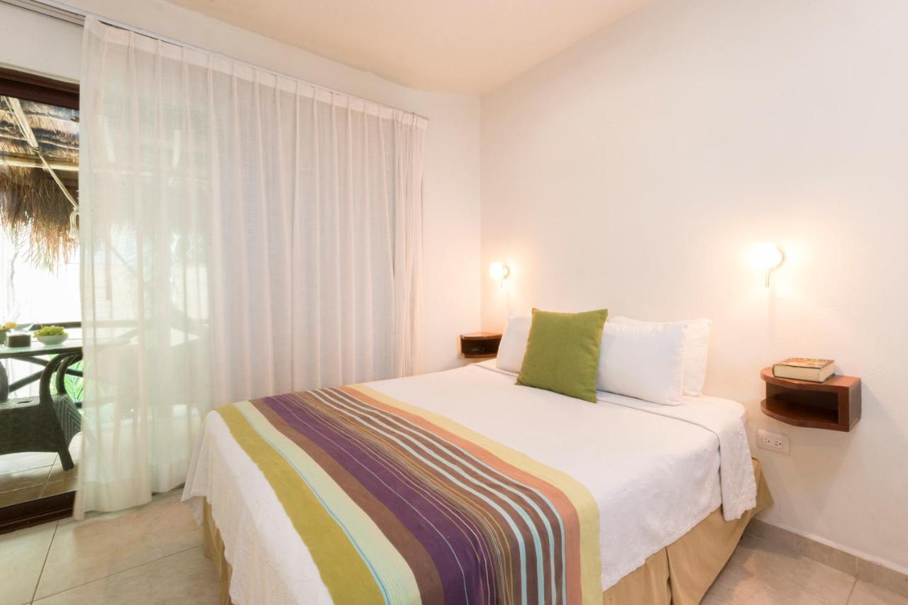 Club Yebo Hotel 3*
