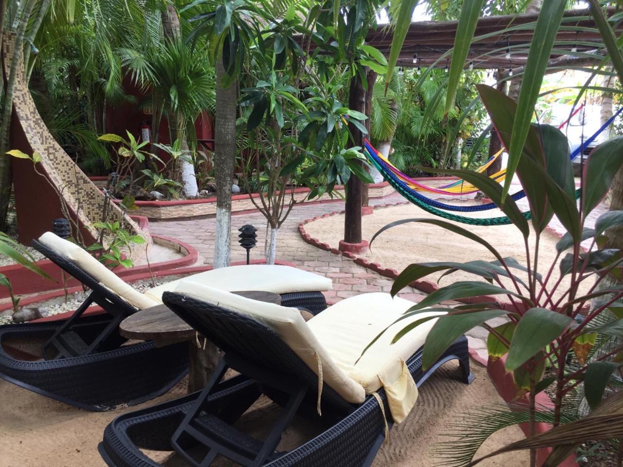 Khách sạn Cocos Adults Only 3*