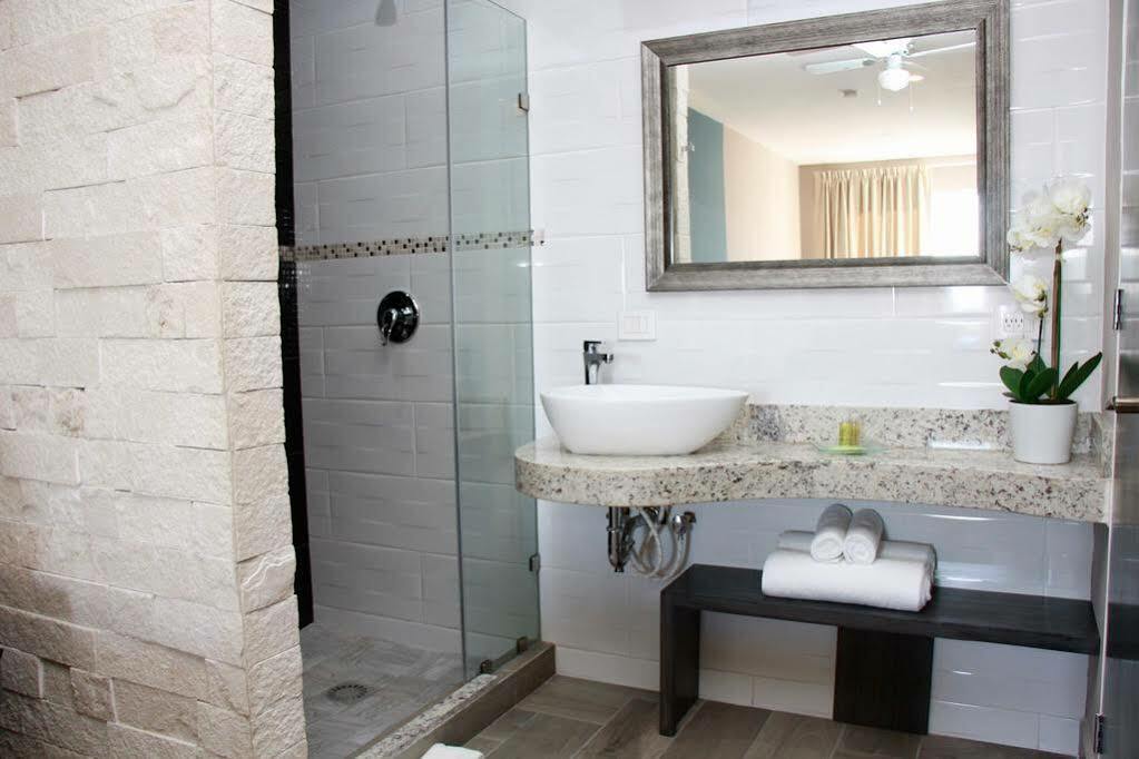 Bfh Attraction Deluxe Hotel Playa del Carmen