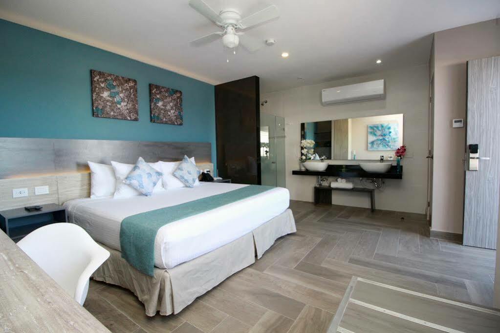 Bfh Attraction Deluxe Hotel Playa del Carmen