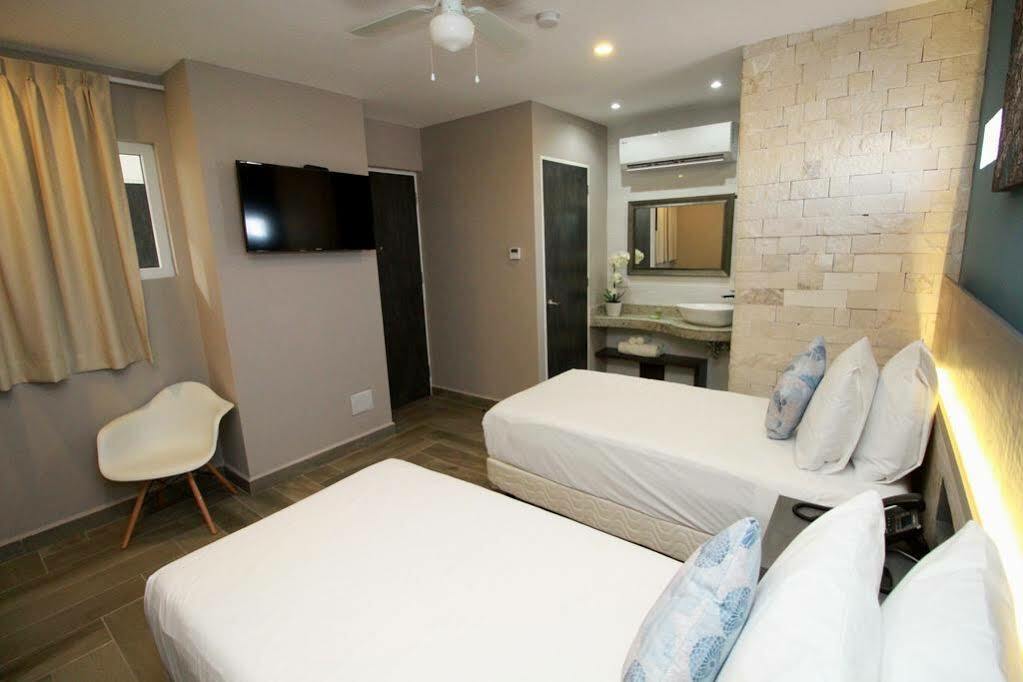 Bfh Attraction Deluxe Hotel Playa del Carmen