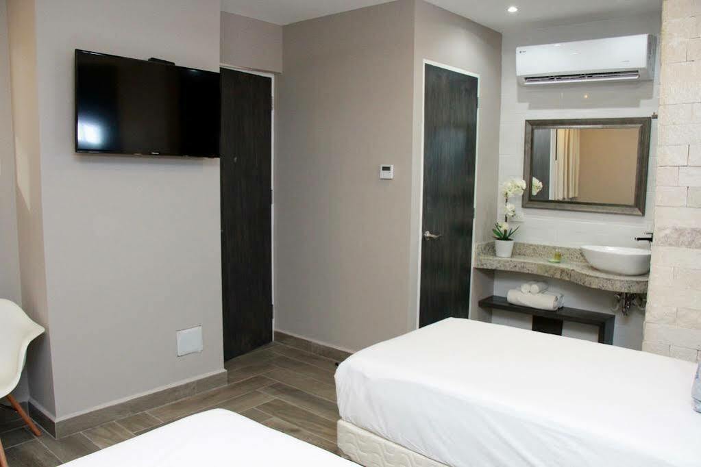 Bfh Attraction Deluxe Hotel Playa del Carmen
