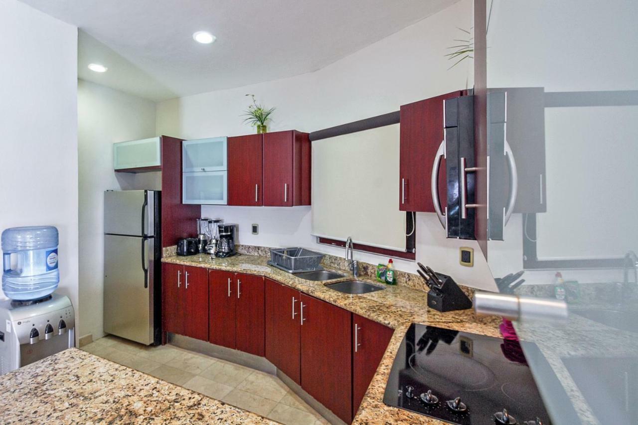 Penthouse Surf 408 - Beachfront Stunning Oceanview - At El Faro * Playa del Carmen