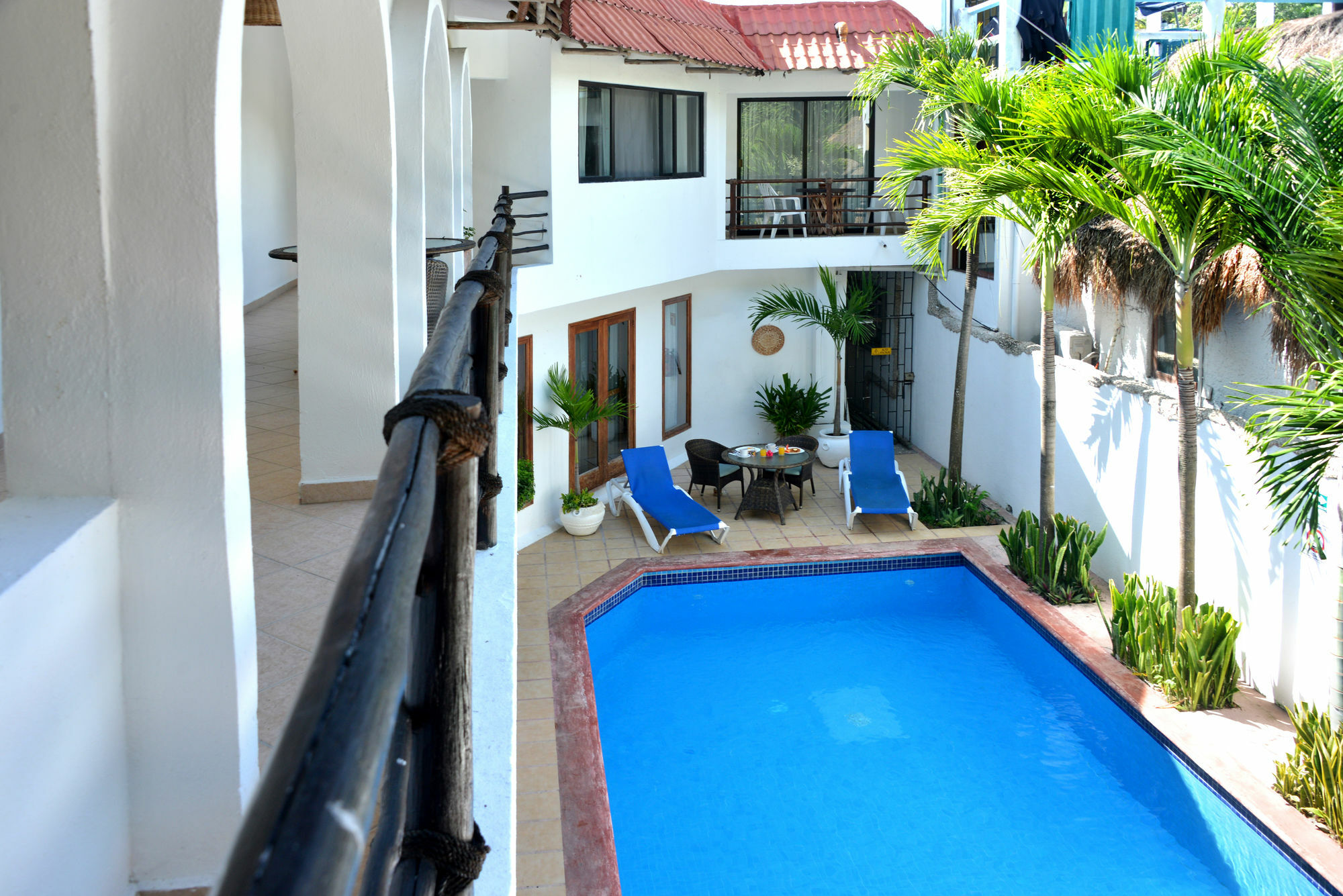Club Yebo Hotel