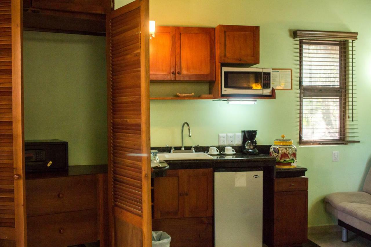 Cocos Adults Only Khách sạn 3*