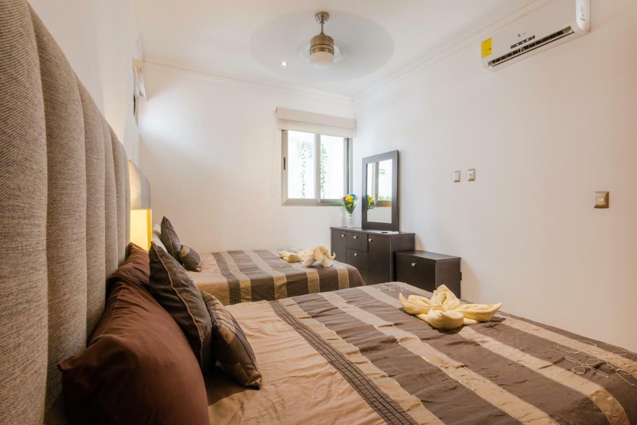 Menesse 202 Apartment