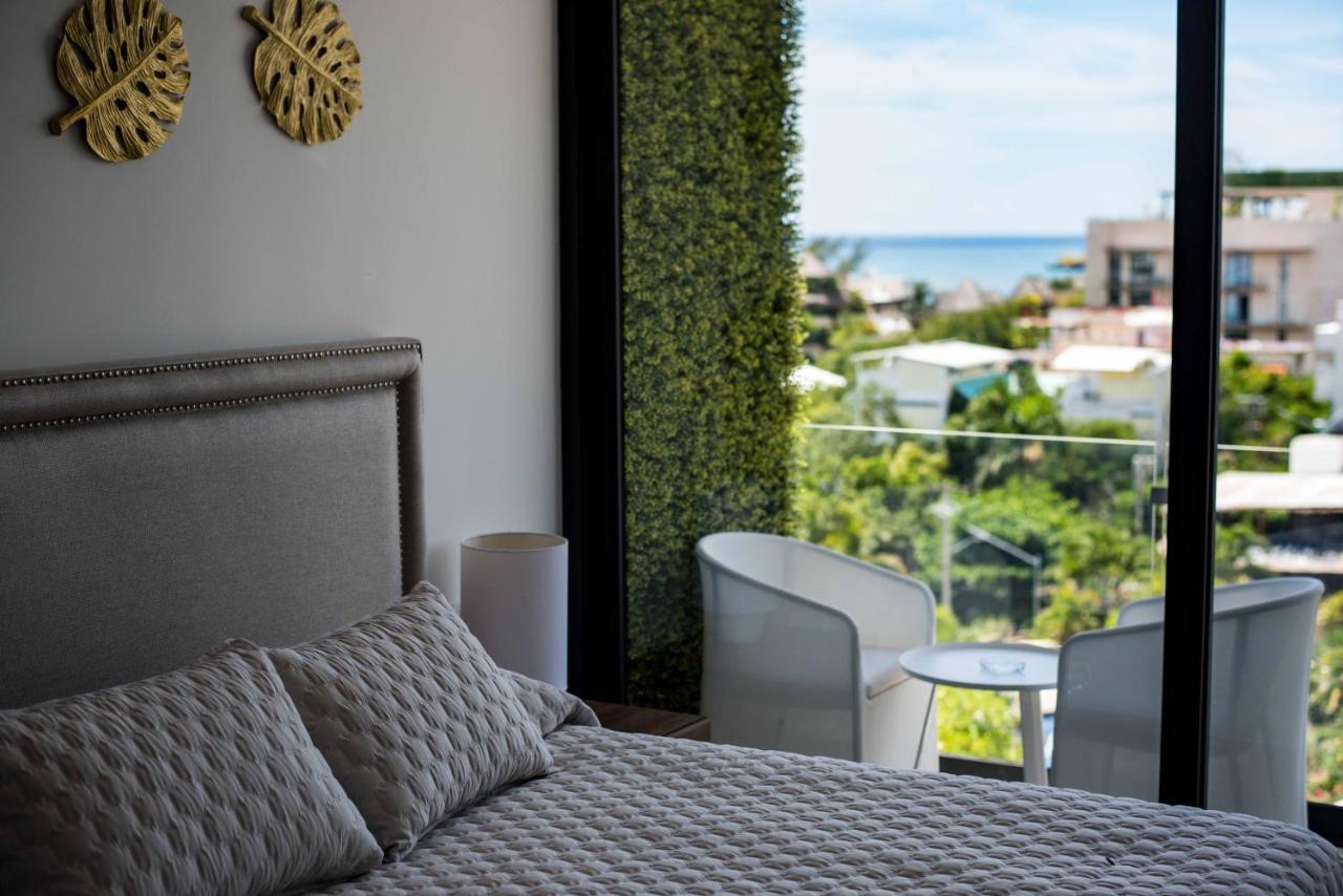 One Paralia Boutique Apartment *