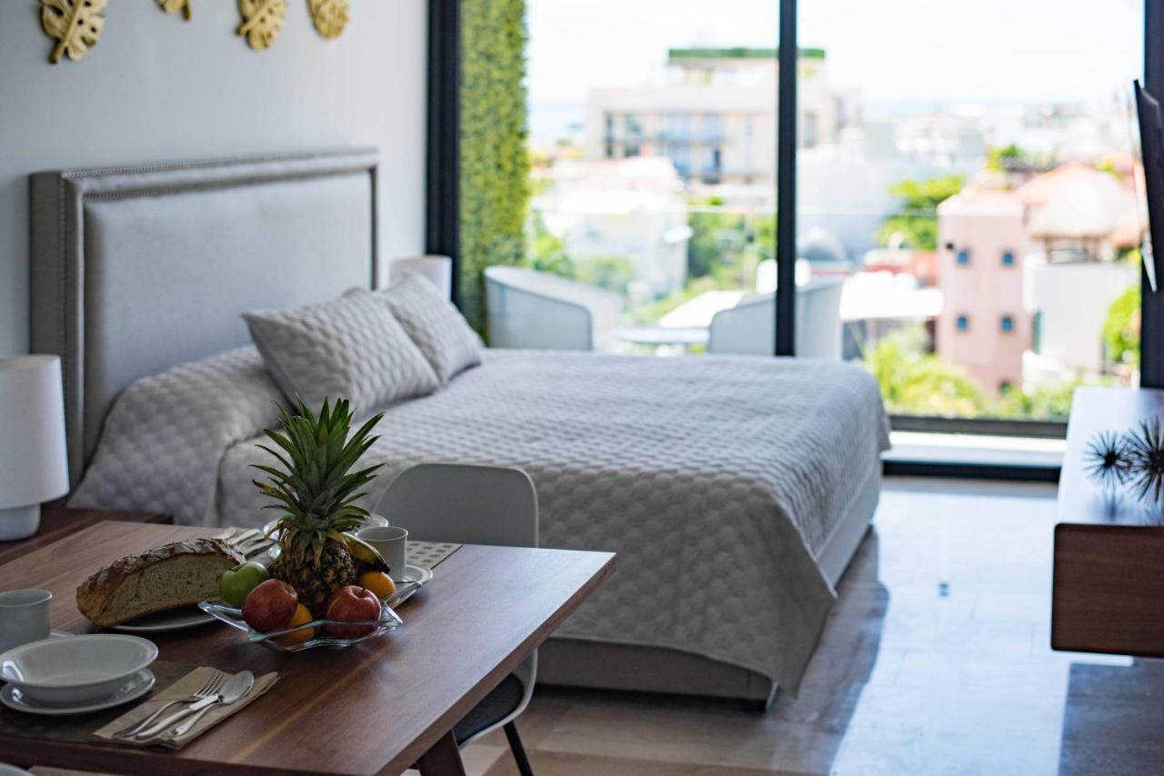 One Paralia Boutique Apartment *