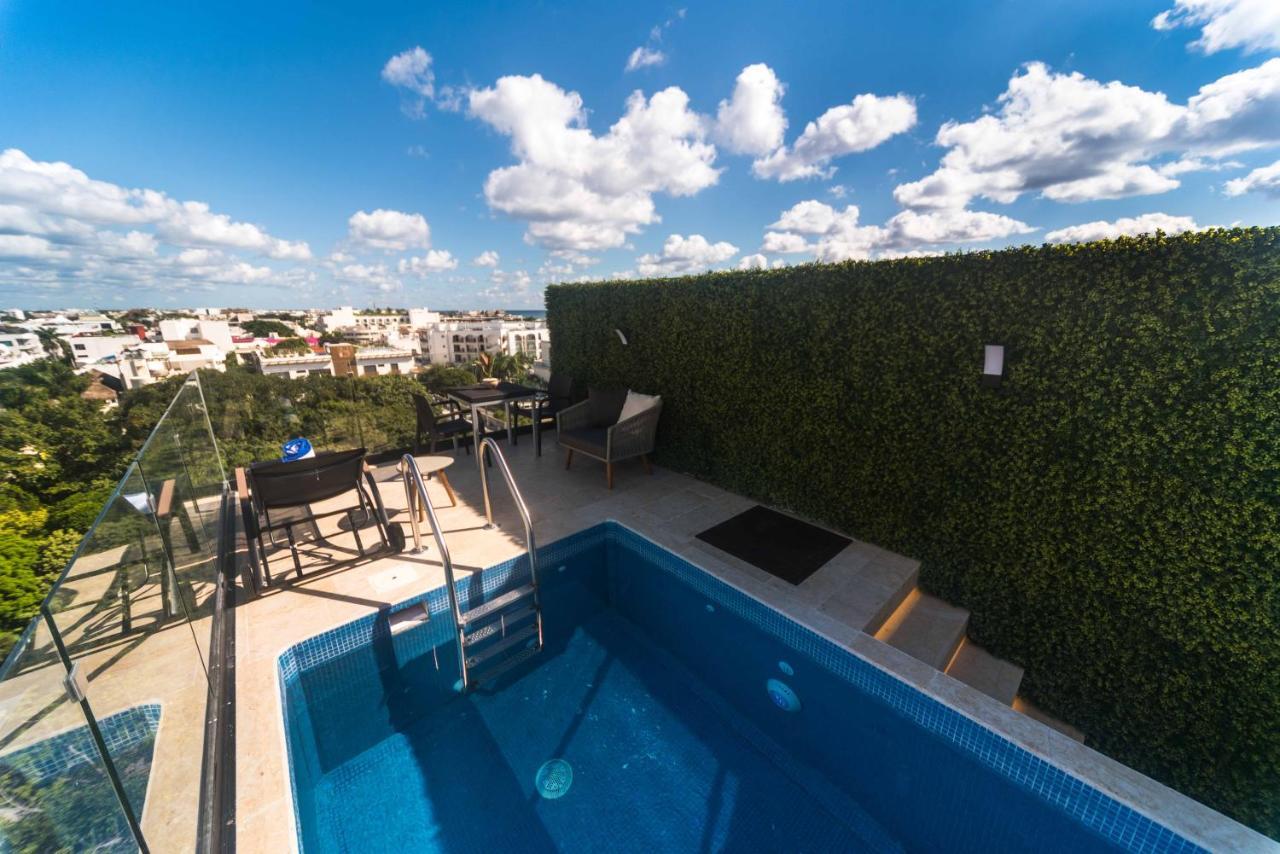 One Paralia Boutique Apartment *