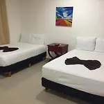 Las Perlas Condo
