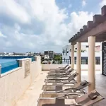 Onebr W Balcony Or Small Studio In Playa Del Carmen, Bbq, Pool Infinite, Whirlpool, Ac, Tv Smart, 200Mb