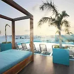 2Bed Apartment 500M From Beach