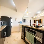 Beachfront 1 Bedroom Condo - El Faro, Surf 407