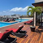 Grand Fifty Suites