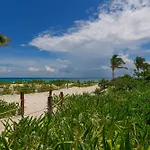 Seaside Serenity Retreat At Mareazul Norte