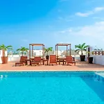 Modern 2 Bedroom Condo With Pool - Near To The Beach - Casa Del Mar 113