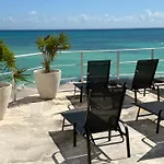 Luciana Hotel & Beach Club
