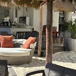 Luciana Hotel & Beach Club