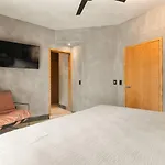 Prime 5Th Ave Stay - 4Br With King Beds & City Views