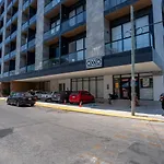 Cozy & Central Apt W/ Rooftop Infinity Pool & Gym