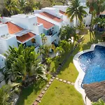 3 Bedroom Villa With Pool - At Playacar II - Mayamar G1