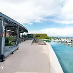 Luminous 1 Br. Steps Away From The Beach