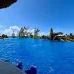 One Block From The Sea, Ideal!