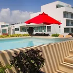 Stylish Studio Steps From 5Th Ave And Beach