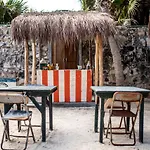 Hotel Tropicalito Tulum