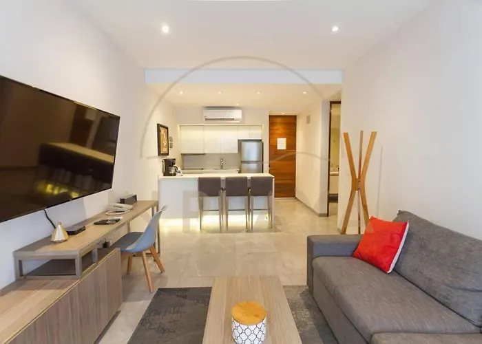 Luxury 2Br 2Ba, Sauna, Cinema, Rooftop Pool